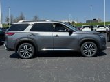 New 2025 Nissan Pathfinder Platinum image 2