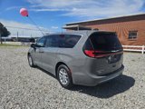 New 2025 Chrysler Pacifica Select image 3