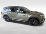 New 2025 Volkswagen Atlas Peak Edition SE image 2