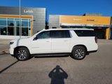 Used 2023 Chevrolet Suburban LT w/ Luxury Package image 2