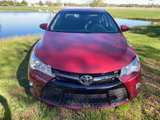 Used 2016 Toyota Camry SE image 2