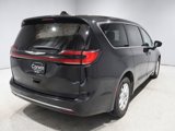 Used 2023 Chrysler Pacifica Touring-L image 2