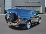 Used 2025 Land Rover Defender 130 X-Dynamic SE image 4