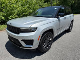 New 2025 Jeep Grand Cherokee Summit image 3