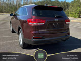 Used 2017 Kia Sorento LX w/ LX Convenience Package image 5