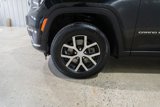 Used 2024 Jeep Grand Cherokee L Limited w/ Luxury Tech Group II image 4