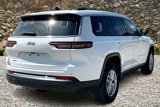 Used 2023 Jeep Grand Cherokee L Laredo image 2