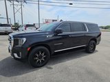 Used 2021 GMC Yukon XL SLT w/ SLT Premium Package image 2