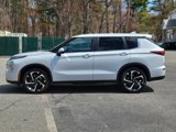 Used 2022 Mitsubishi Outlander ES image 2