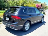 Used 2018 Volkswagen Tiguan SE w/ Panoramic Sunroof Package image 6
