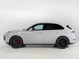 New 2025 Porsche Cayenne Turbo image 2