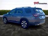 Used 2025 Honda Pilot Touring image 3