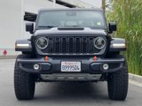 Used 2024 Jeep Gladiator Mojave w/ Convenience Group image 3