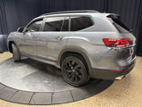 Used 2023 Volkswagen Atlas SE image 4