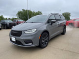 Used 2023 Chrysler Pacifica Touring-L w/ S Appearance Package image 2
