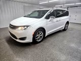 Used 2018 Chrysler Pacifica Limited image 4