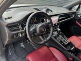 Used 2025 Porsche Macan image 4