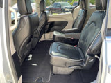 Used 2022 Chrysler Pacifica Limited image 6