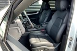 Certified 2025 Porsche Cayenne Coupe image 5