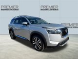 New 2025 Nissan Pathfinder Platinum image 3