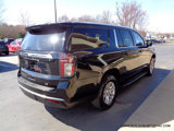 Used 2023 Chevrolet Suburban LT image 3
