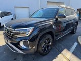 New 2025 Volkswagen Atlas Peak Edition SE image 2