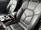 Certified 2024 Porsche Macan image 5