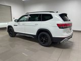 New 2025 Volkswagen Atlas Peak Edition SE image 5