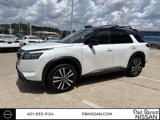 New 2025 Nissan Pathfinder Platinum image 2