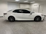 Used 2023 Toyota Camry SE image 4