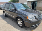 Used 2016 Chrysler Town & Country Touring image 2