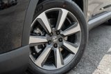 New 2025 Honda Pilot Touring image 2