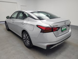 Used 2023 Nissan Altima 2.5 SV image 5