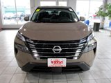Used 2025 Nissan Rogue SV image 2