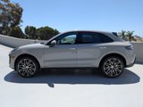 New 2026 Porsche Macan image 2