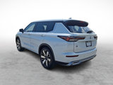 New 2025 Mitsubishi Outlander SE image 3