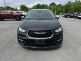 Used 2023 Chrysler Pacifica Limited image 2