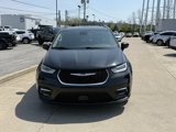 Used 2022 Chrysler Pacifica Touring-L image 3