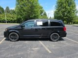 Used 2020 Dodge Grand Caravan SE image 2