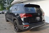 Used 2022 Volkswagen Taos SE w/ Panoramic Sunroof Package image 5