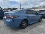 Used 2024 Toyota Camry SE image 3