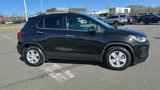 Used 2020 Chevrolet Trax LT w/ LT Convenience Package image 3