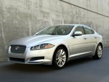 Used 2015 Jaguar XF Premium image 2