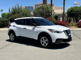 Used 2020 Nissan Kicks S image 3