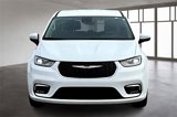 Used 2023 Chrysler Pacifica Touring-L image 4