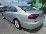 Used 2017 Volkswagen Passat 1.8T SE image 4