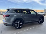Used 2024 Volkswagen Atlas SEL Premium R-Line image 4