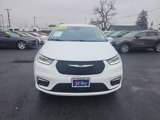 Used 2022 Chrysler Pacifica Touring-L image 2