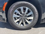 Used 2023 Chrysler Pacifica Touring-L image 4