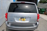 Used 2017 Dodge Grand Caravan SE image 5